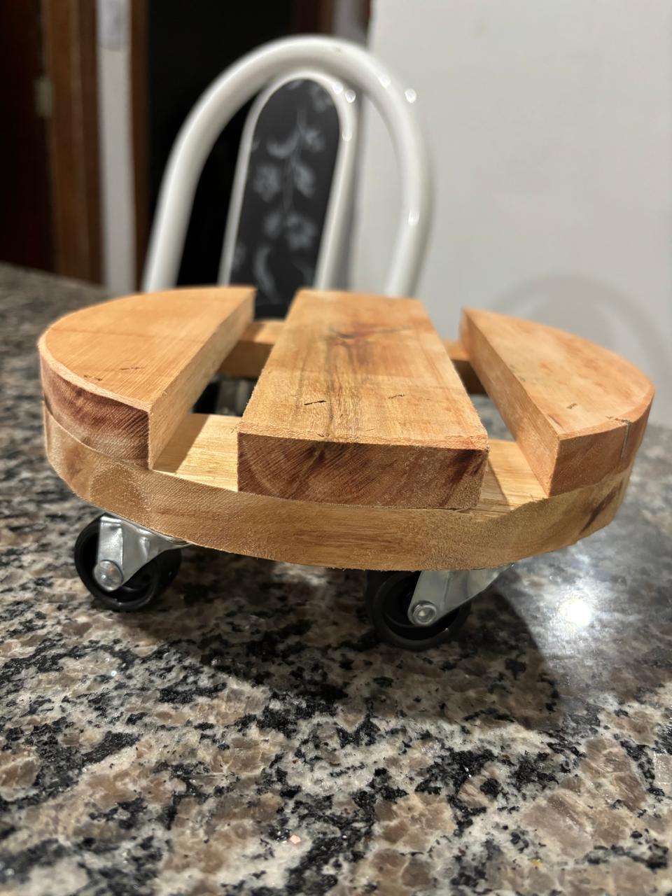 Suporte com rodinha
